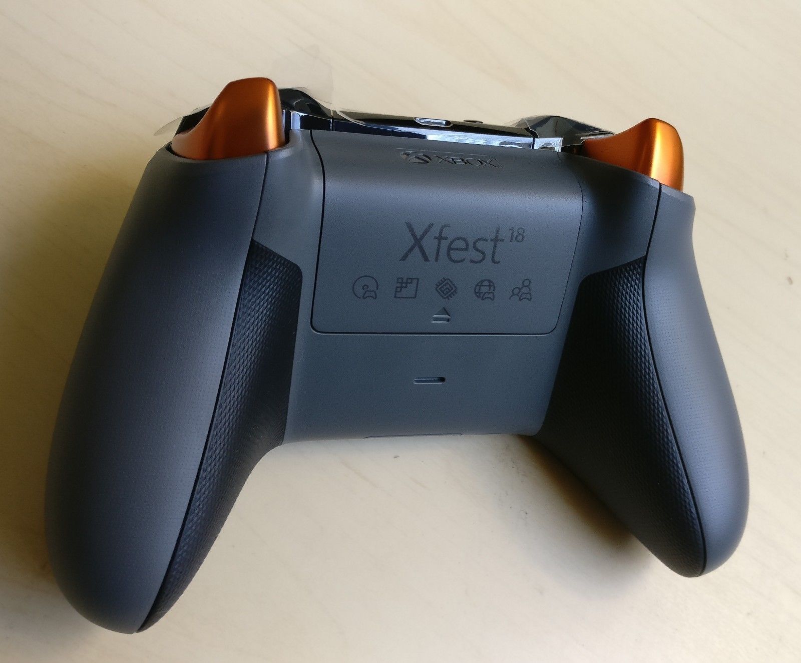XFEST 2018 Xbox One S Controller 2.jpg